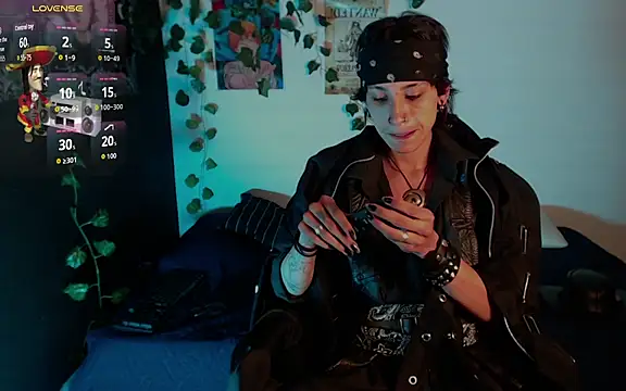 Pokazy przed kamerką – JohnnyJones_