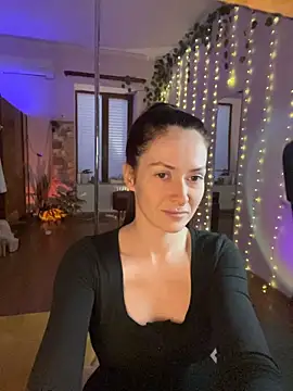 _Kamila_Moore_ Show in webcam