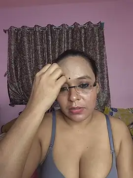 naughtymia06 Show Webcam