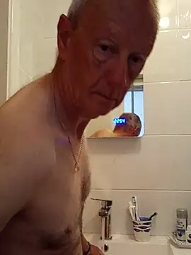 Show modela degsyjohn na web-kameri