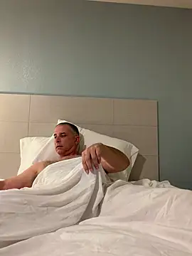 ProperAtmosphere93 Show in webcam