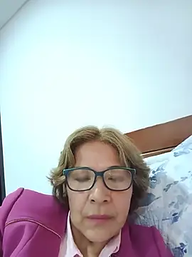 MiaIsabela_ XXX чат на живо