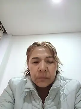MiaIsabela_'s Webcam Show