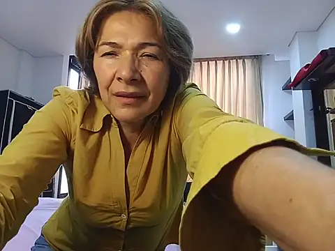 MiaIsabela_'s Webcam Show