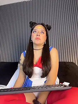 הופעת וובקאם של Akira_nyx