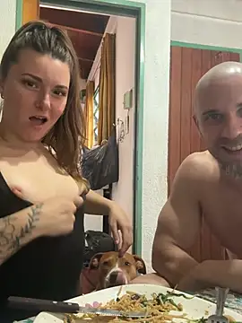 francine_pn Webbikameraesitys