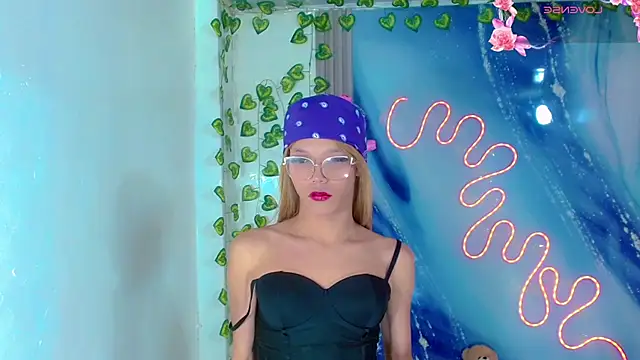 roxy_and_ambar's Webcam Show