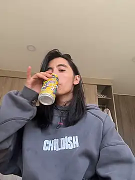 Živá chatovací místnost MiaPolein