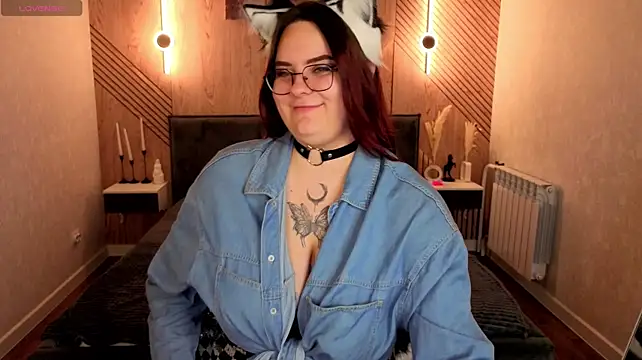 Kity_Mooree Adlı Modelin Canlı XXX Sohbeti