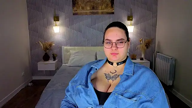 צ'אט XXX בשידור חי של Kity_Mooree