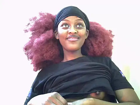 ebony_petite9 Adlı Modelin Web Kamerası Şovu