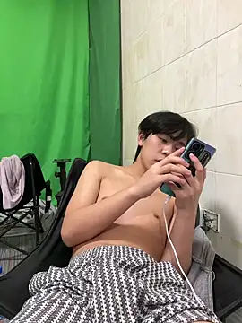 Zzz-678 Show in webcam