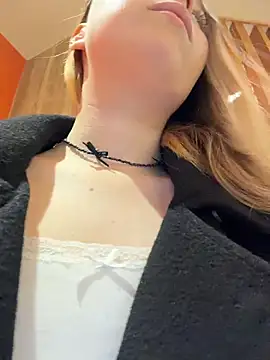 הופעת וובקאם של -NaughtyAngel-