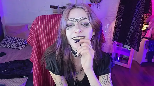 LorenLoiss' Live XXX Chat