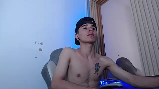 MaximumSteel_ Show in webcam