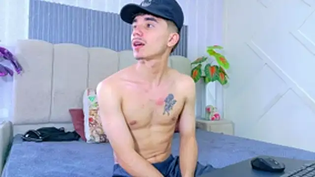 MaximumSteel_ Pertunjukan Webcam