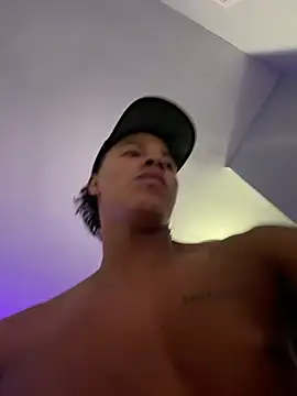 Show modela Likesuud_02 na web-kameri