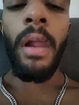 blasd32 Show in webcam