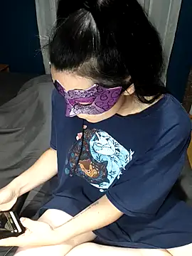LunaYuhi live XXX chat