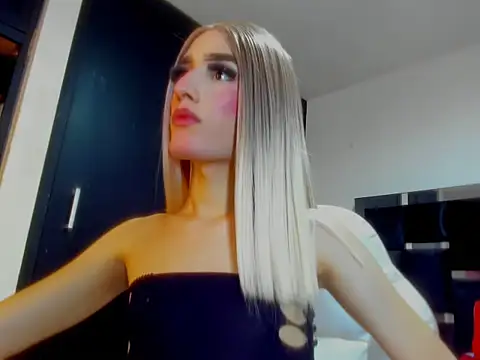 Pokazy przed kamerką – Miranda_bigcock3