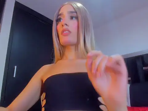 Pertunjukan Kamera Web Miranda_bigcock3