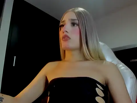 Show de Miranda_bigcock3 na webcam