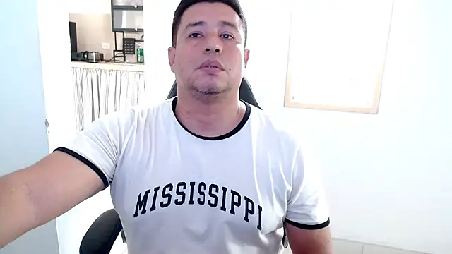 Show modela lianjuc06 na web-kameri