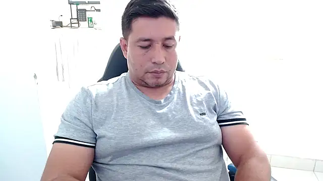 Show modela lianjuc06 na web-kameri