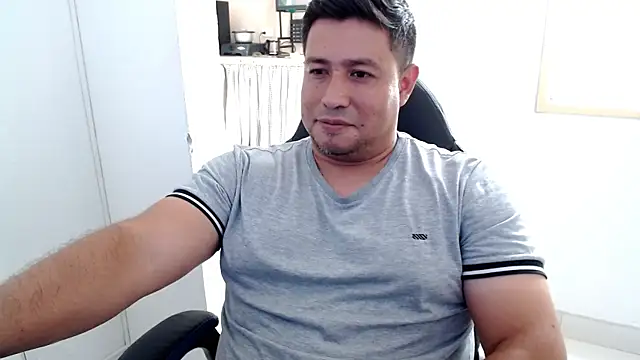 lianjuc06 网络视讯表演