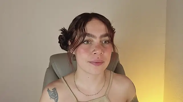 AbbyRuge Show in webcam
