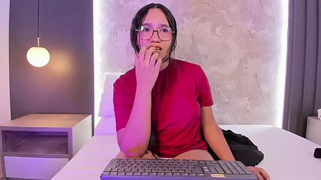 alysson_moon_'s Live XXX Chat