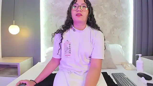 alysson_moon_'s Live XXX Chat
