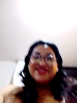 غرفة دردشة NyxCurvy المباشرة