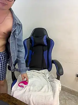 _Tommy_7's Webcam Show