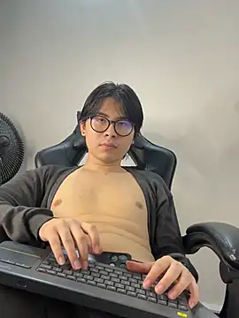 _Tommy_7 Pertunjukan Webcam