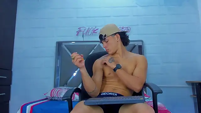 MisterFire Webcam Show