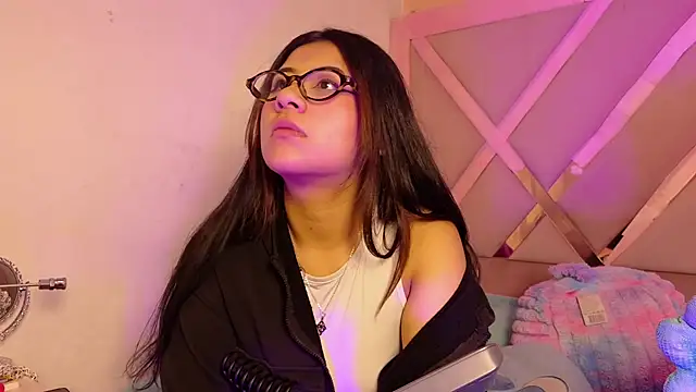 Emma_grand's Webcam Show