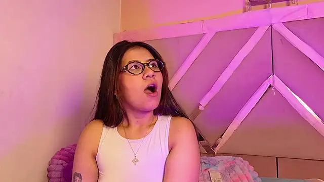 Emma_grand webcam show