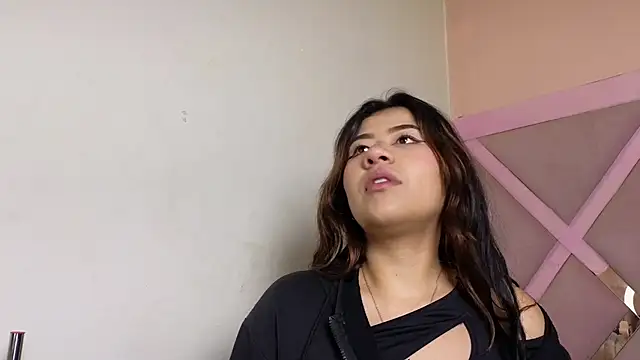 Emma_grand Pertunjukan Webcam