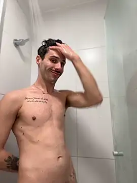 Show modela slaamdopee na web-kameri
