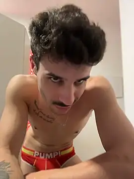 Show modela slaamdopee na web-kameri