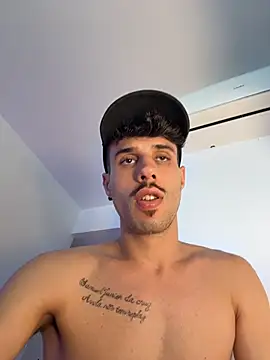 Show modela slaamdopee na web-kameri