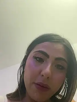 thipany_XYX Adlı Modelin Canlı XXX Sohbeti