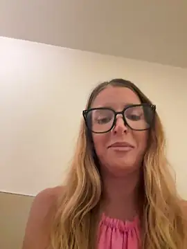 Show modela NinaLynnxx na web-kameri