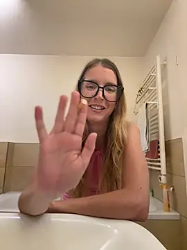 NinaLynnxx Adlı Modelin Canlı XXX Sohbeti