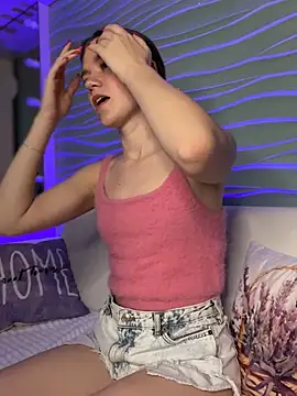 Živá chatovací místnost PeachCheeks_