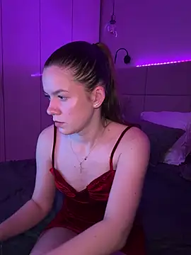 PeachCheeks_ – Kamerová šou
