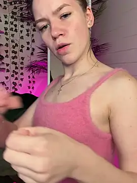 PeachCheeks_'s Live XXX Chat