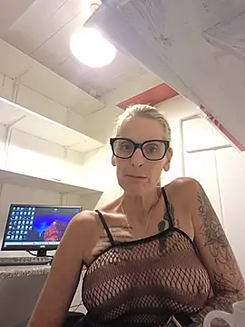 Chatroom XXX en direct de Busty-MorganXX