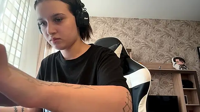 SharikaBabecki's Live XXX Chat